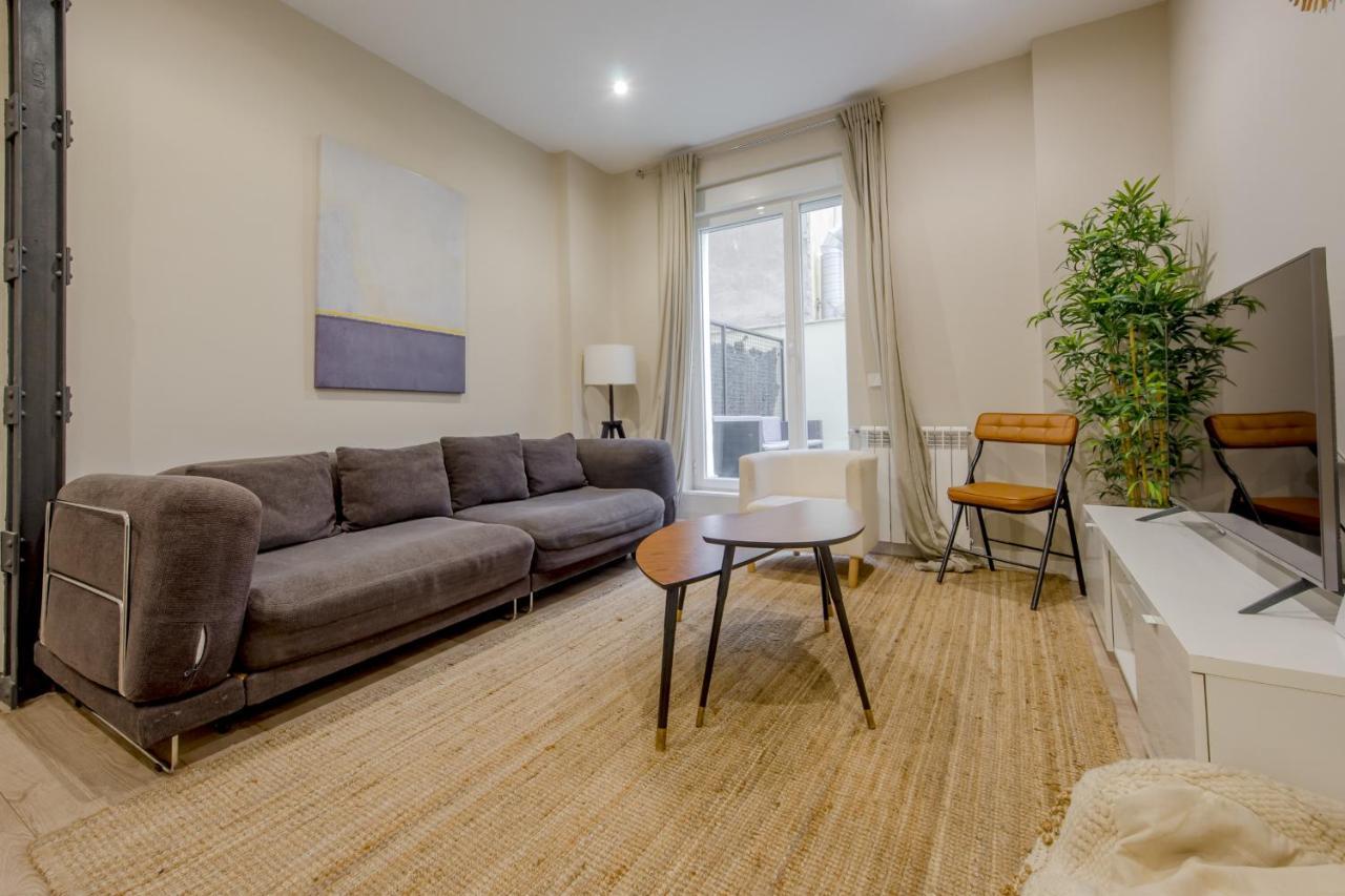 Acogedor Apt 3 Habitaciones Y Terraza En El Centro Madrid Bagian luar foto